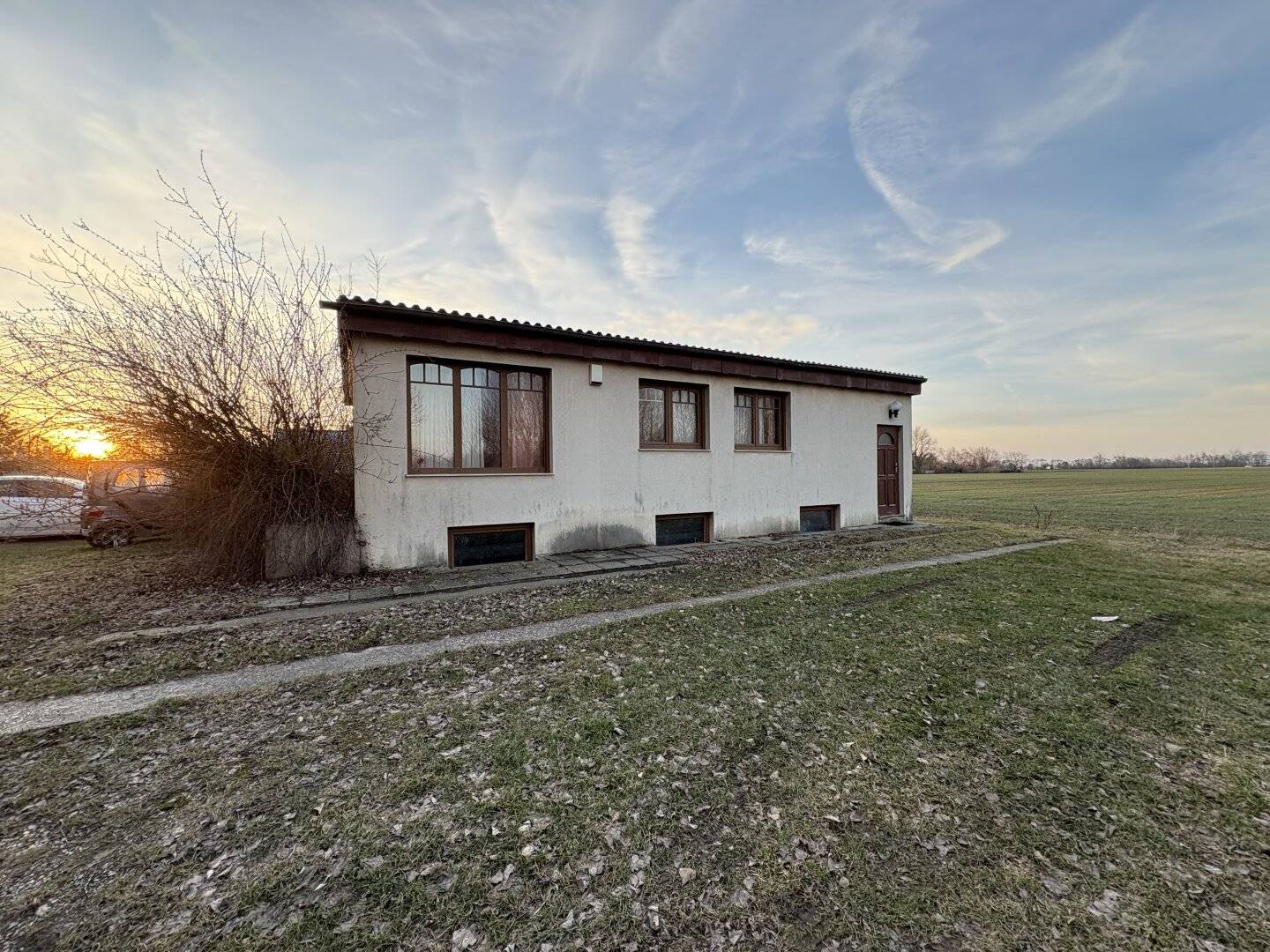 WOHNEN AM SEE, ERBAUEN SIE SICH IHREN WOHNTRAUM MIT SEEZUGANG- Haus mit Keller in Trockenparzelle