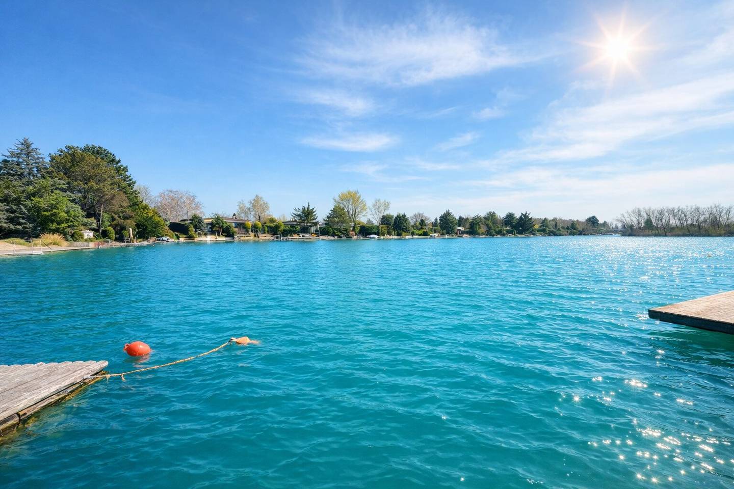 WOHNEN AM SEE, ERBAUEN SIE SICH IHREN WOHNTRAUM MIT SEEZUGANG, Renovierungsbedürftige Doppelhaushälfte