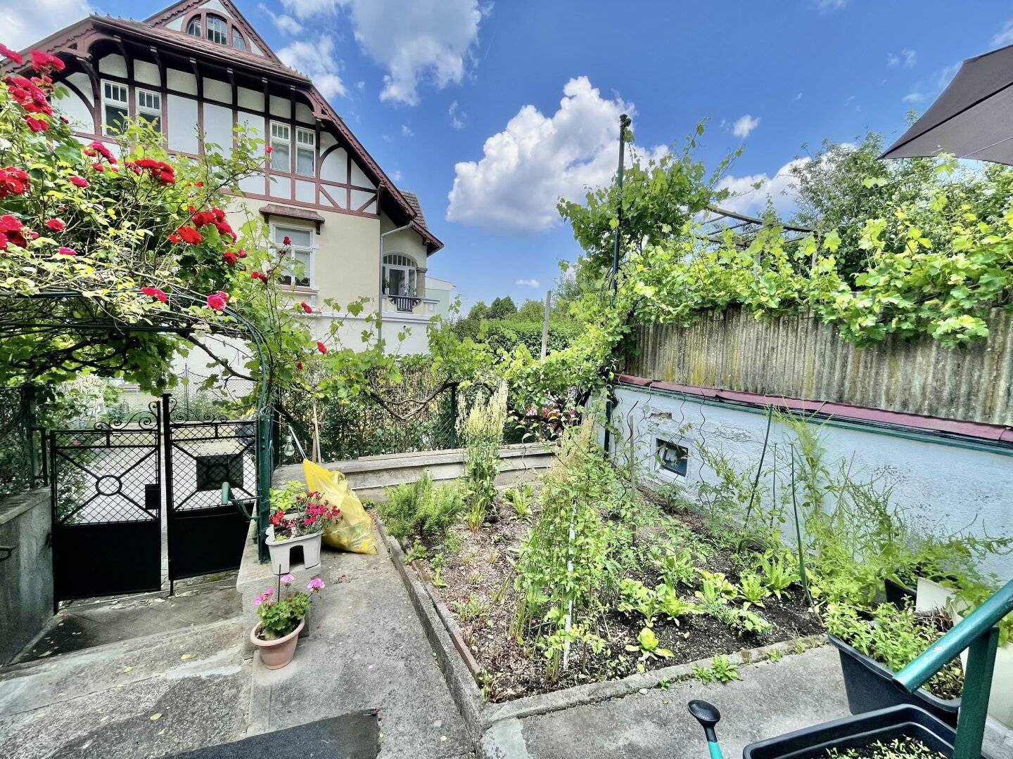 CHARMANTES EINFAMILIENHAUS IN RUHELAGE