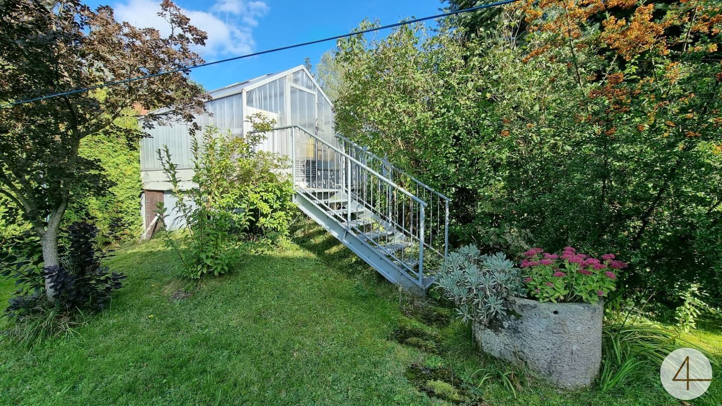 Haus in Litschau mit Garten und Garagen