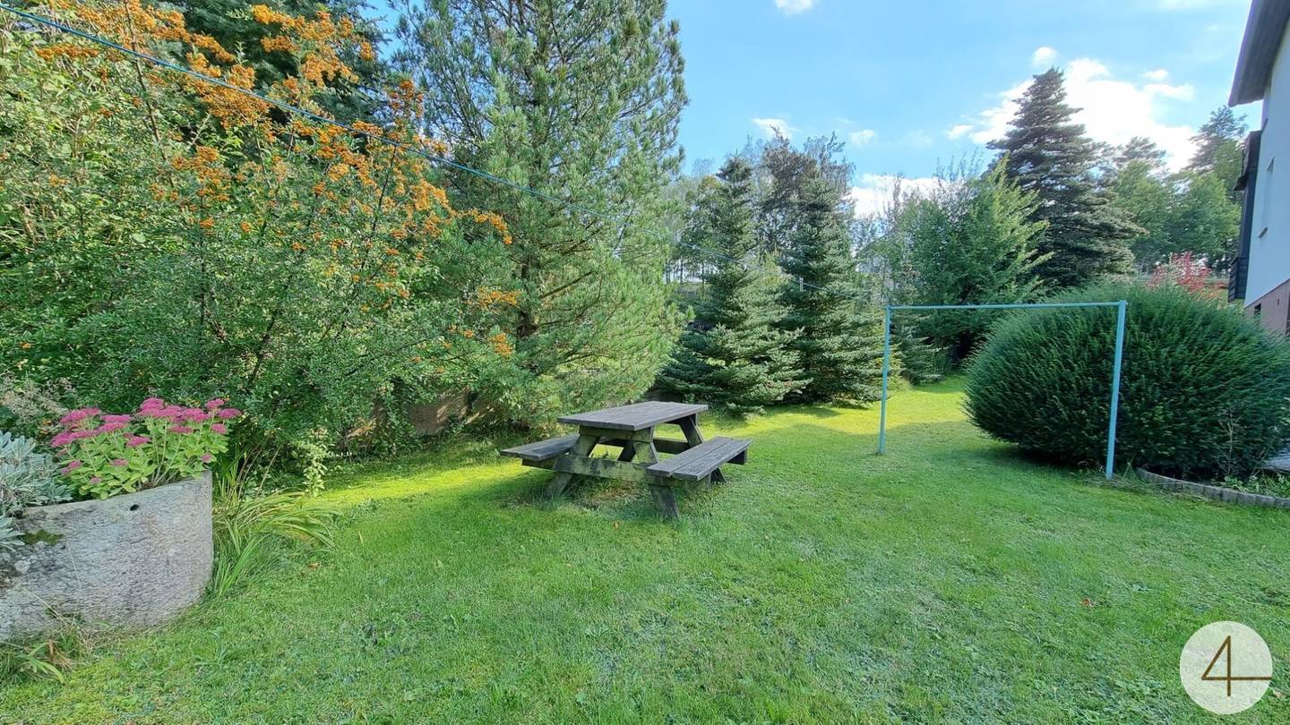 Haus in Litschau mit Garten und Garagen