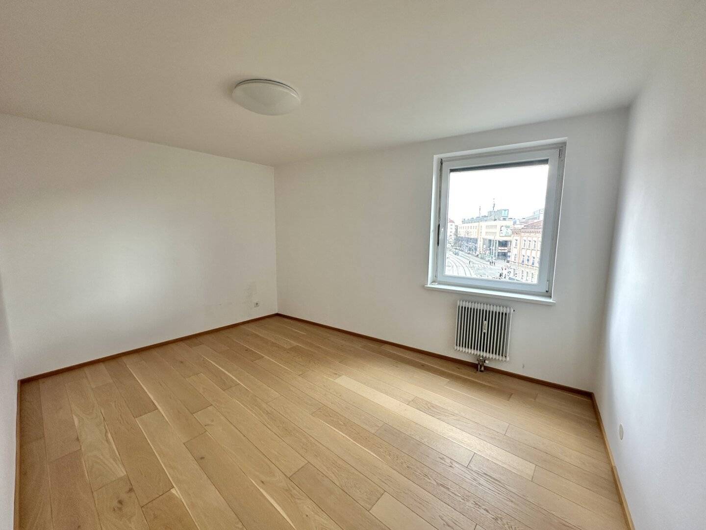 *NEUER PREIS* TOP LAGE MIT TRAUMHAFTEM AUSBLICK & TIEFGARAGENSTELLPLATZ