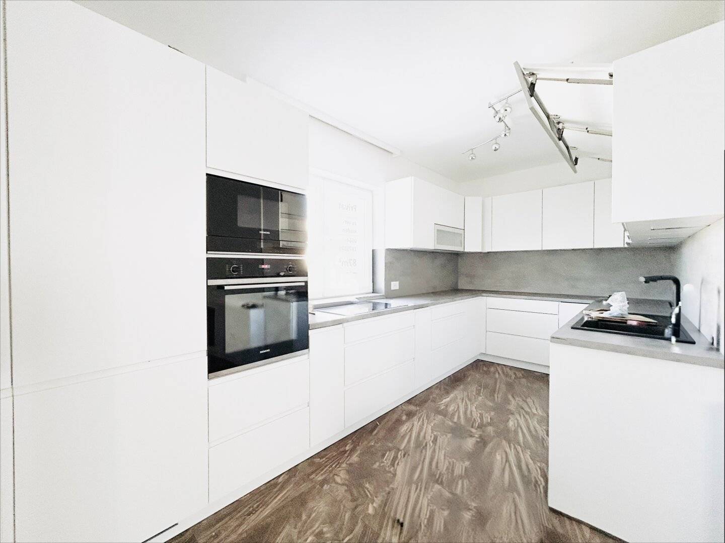 Helle 3-Zimmer-Wohnung mit Balkon in Top-Lage beim Hauptplatz – Wohnen im Herzen der Stadt