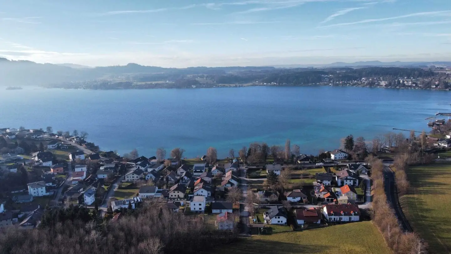 Exklusiv am Attersee! Modernes 3 Zimmer Penthouse mit Seeblick