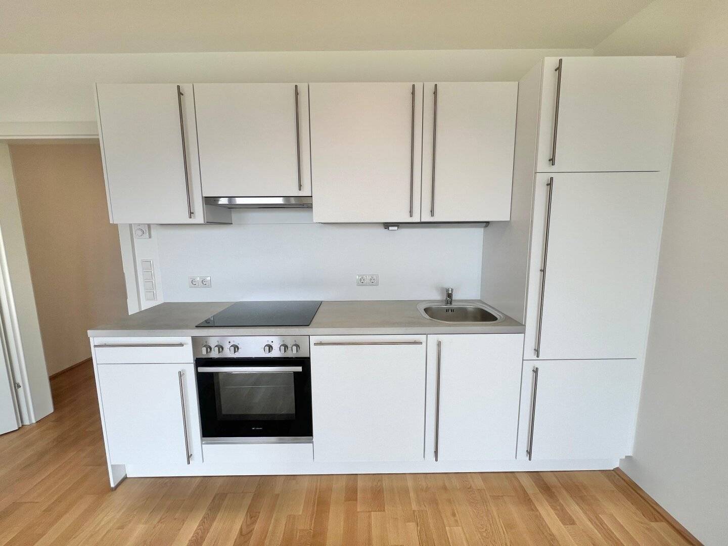 ***HELLE 3-ZIMMER-WOHNTRAUM - ERSTBEZUG, BALKON, NIEDRIGENERGIEHAUS, KÜCHE INKLUSIVE  ***
