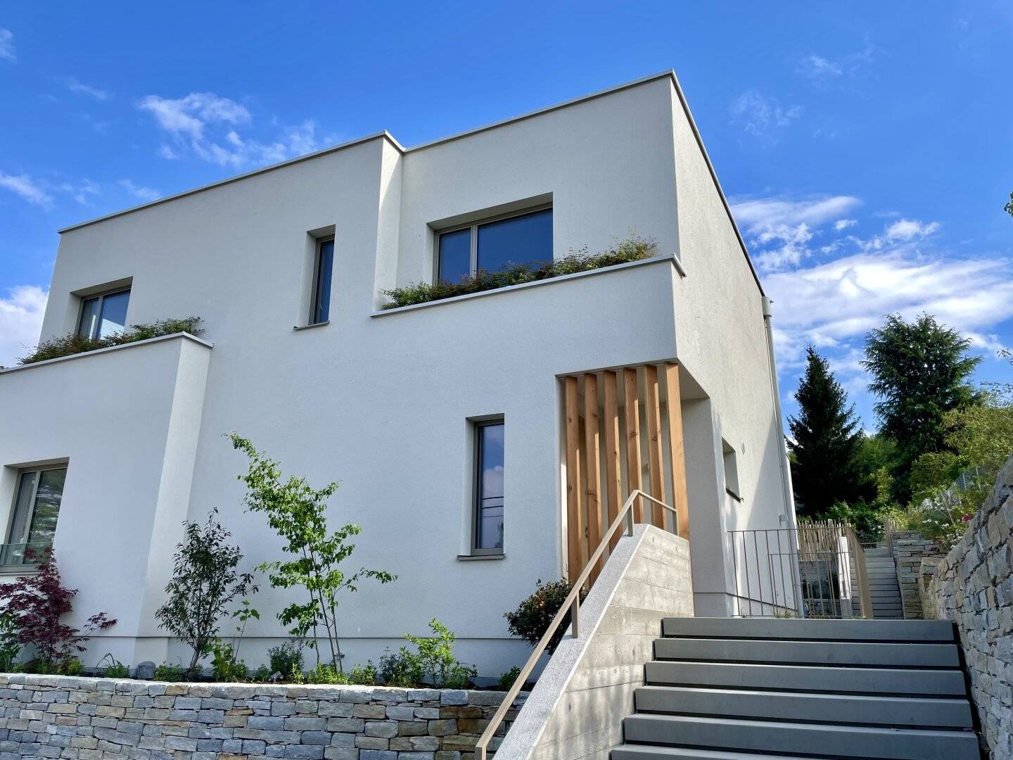 Provisionsfrei - Exklusives Einfamilienhaus mit großem Pool am Kahlenberg in Klosterneuburg
