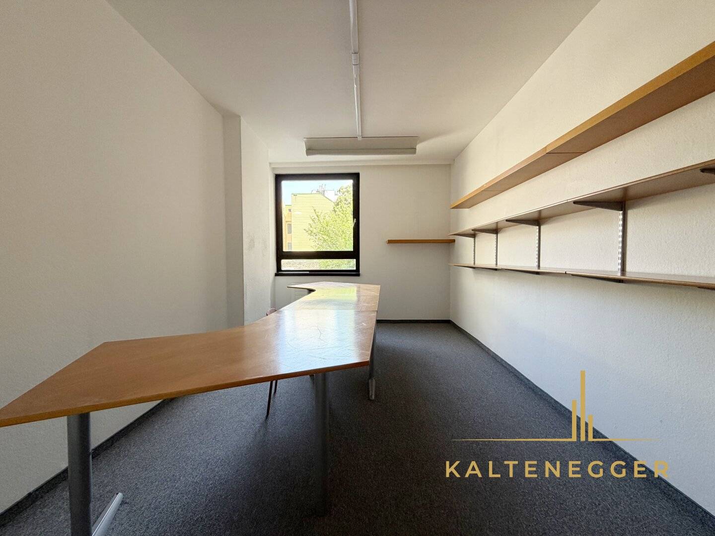 Großzügiges Büro mit 6 Zimmern in bester Lage der Josefstadt – unbefristete Vermietung