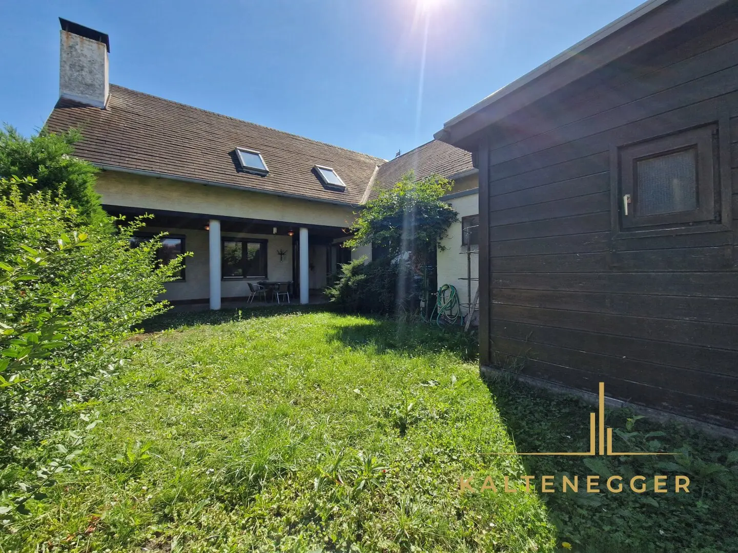 Gestalten Sie sich Ihr Haus nach Ihren eigenen Wünschen um: Haus auf EIGENGRUND mit viel POTENZIAL