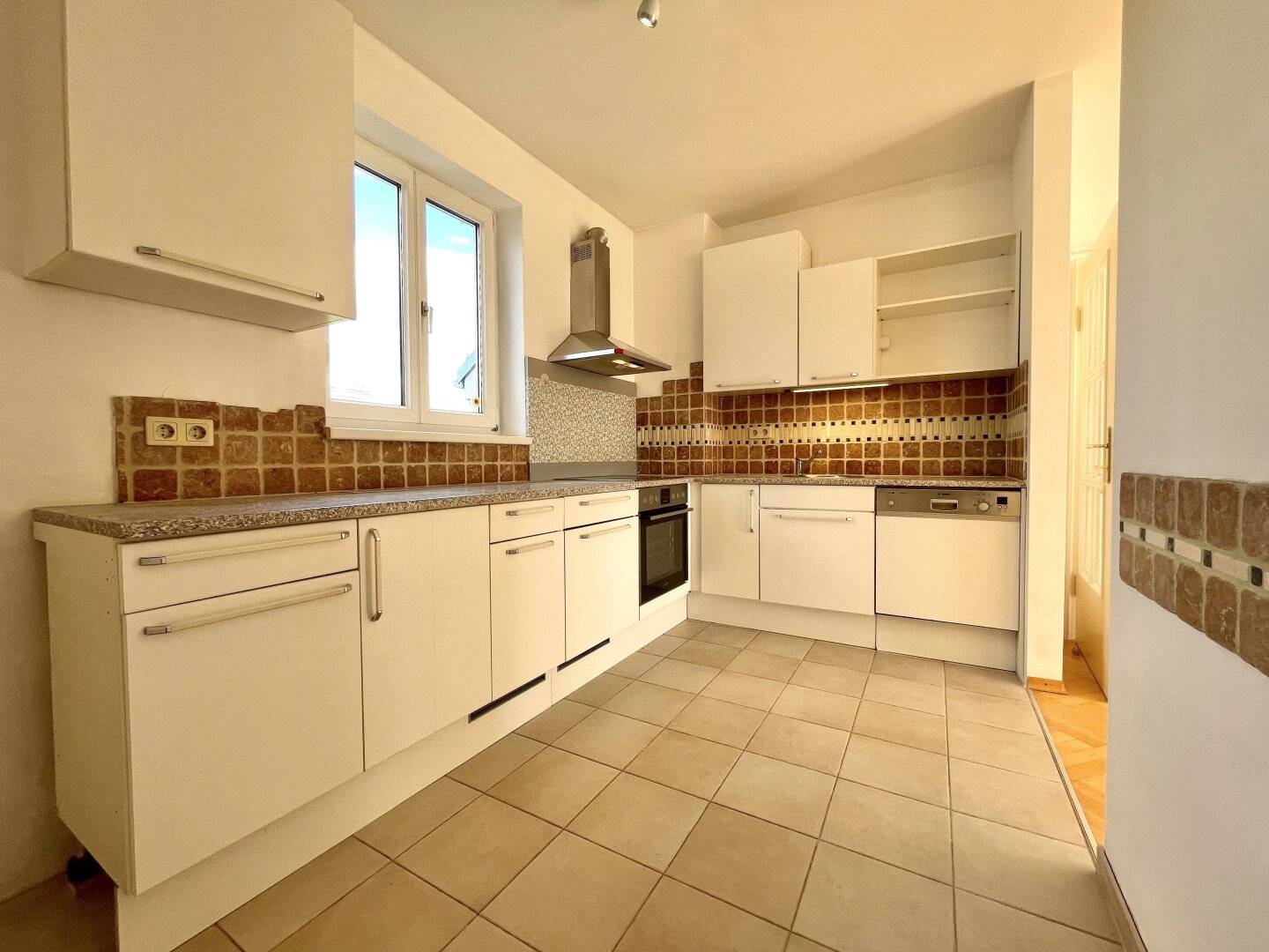Wohnen im Marchfeld! Helle 4-Zimmer-Dachgeschoßwohnung mit Balkon