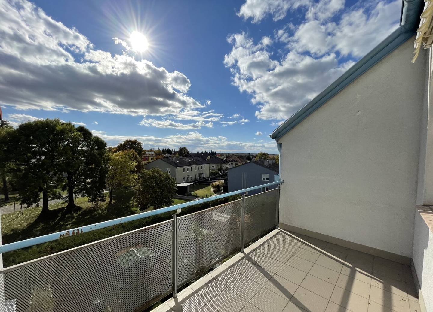 Wohnen im Marchfeld! Helle 4-Zimmer-Dachgeschoßwohnung mit Balkon