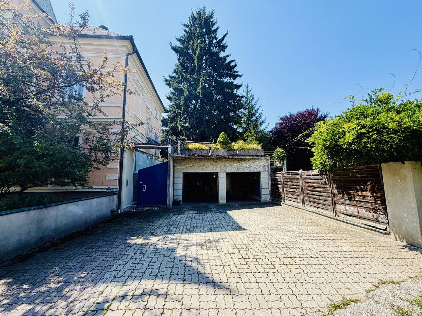 Repräsentative Stadtvilla in Knittelfeld mit rund 465 m² Nutzfläche - vielseitige Nutzung für Familien, Unternehmer und Vermieter