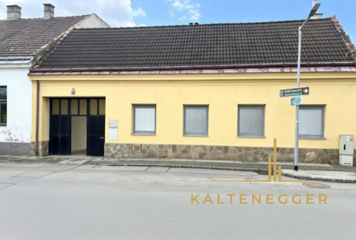Saniertes Wohnhaus mit Parkplatz in Vösendorf