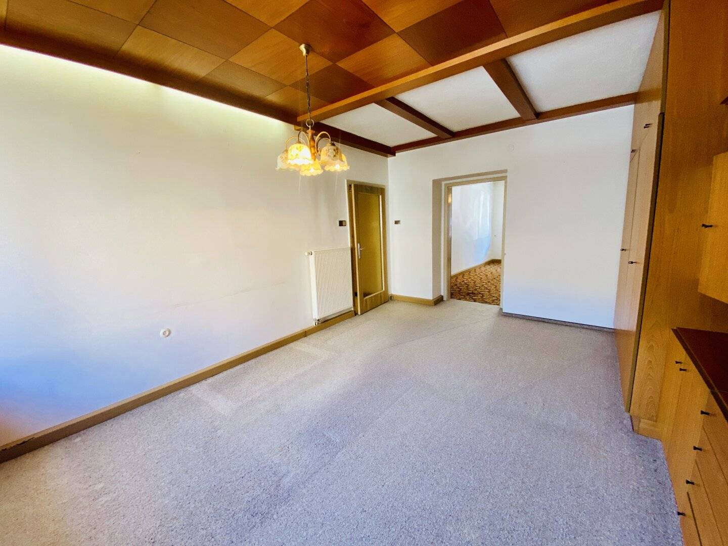 Anleger und Eigennutzer: attraktive Stadtlage & geringe Fixkosten – 3-Zimmer-Erdgeschosswohnung mit niedrigen Betriebskosten!!