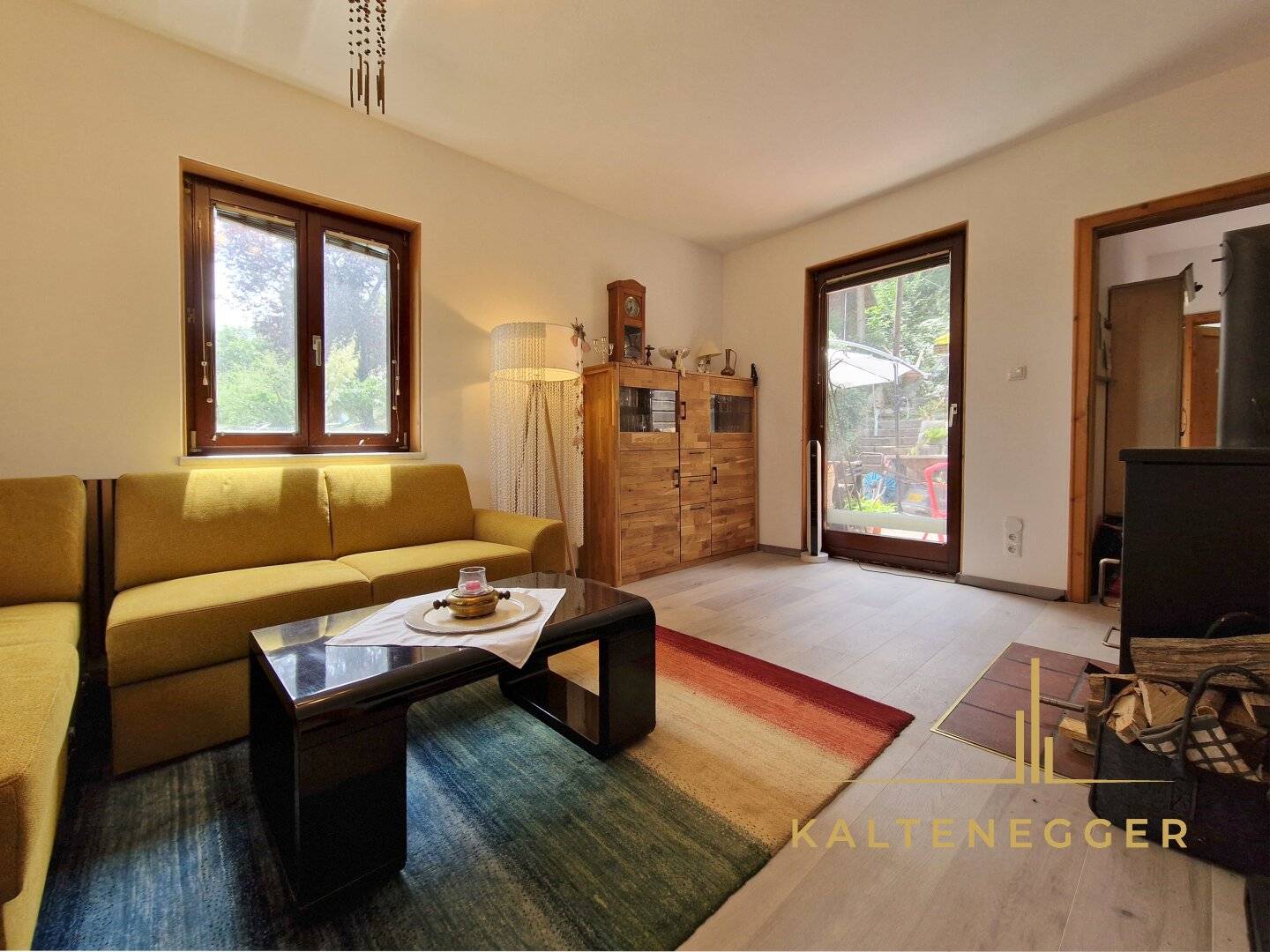 BLICK AUF DIE DONAU: Haus mit Entwicklungspotenzial im schönen 19. Bezirk