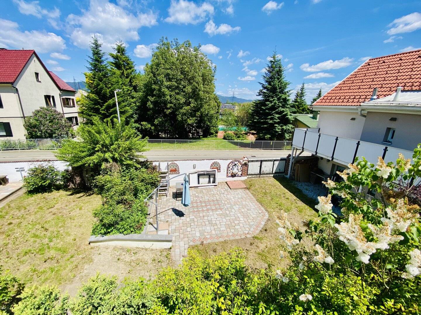 Judenburg Stadtrand: charmantes Wohnhaus mit Garten, Pool und liebevollen Details