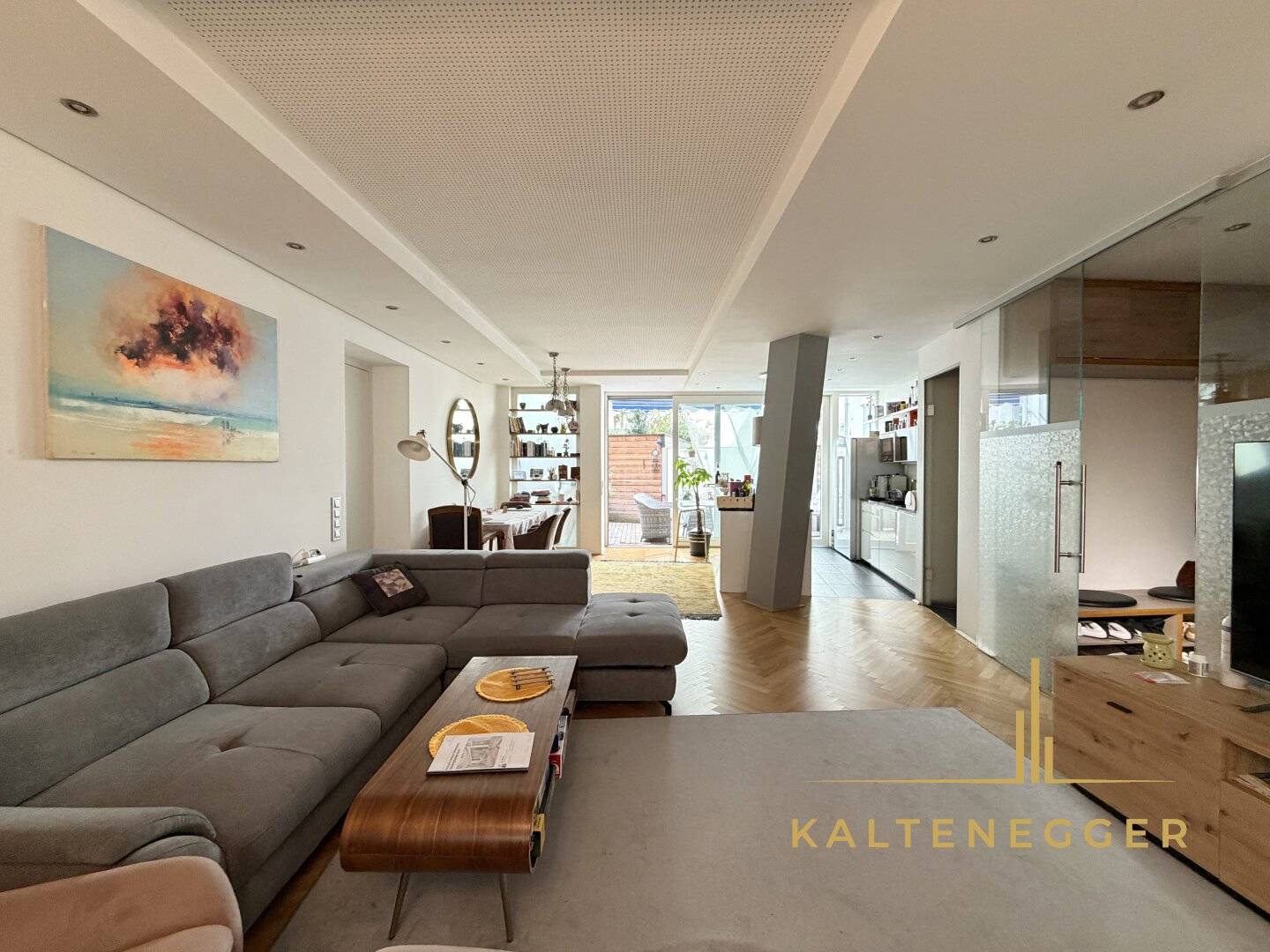 Exclusive living in Seidengasse including garage parking space