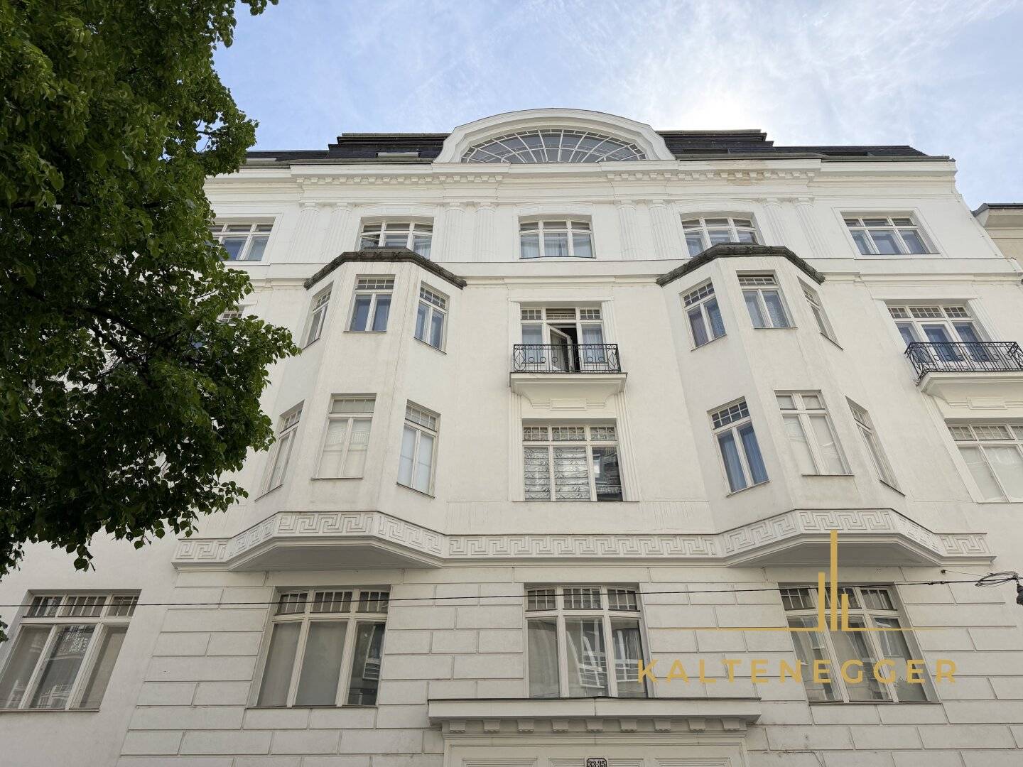Exclusive living in Seidengasse including garage parking space