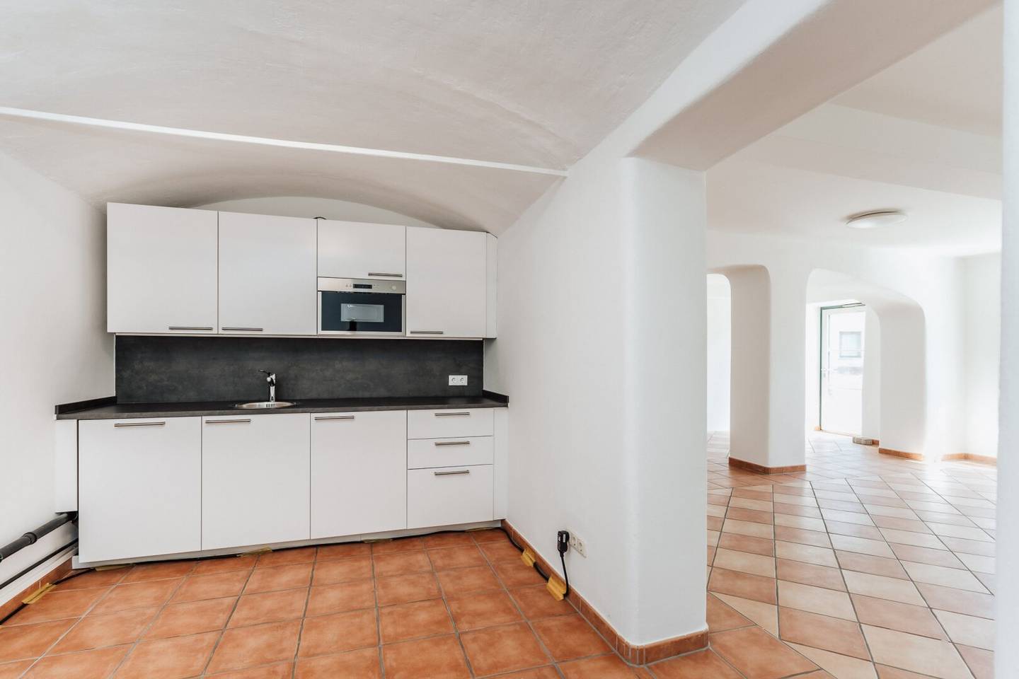 Top Büro/Praxis 120m² in Hausmannstätten – gepflegt, Parkplatz, Teeküche, EG!