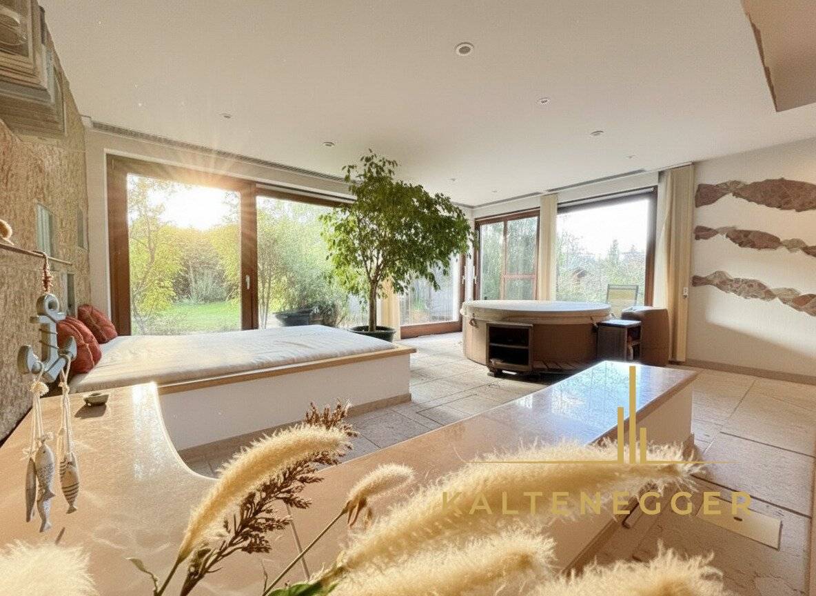 Großzügiges Mehrgenerationenhaus mit zwei Wohneinheiten, Wellnessbereich und 3.606 m² Grundstück