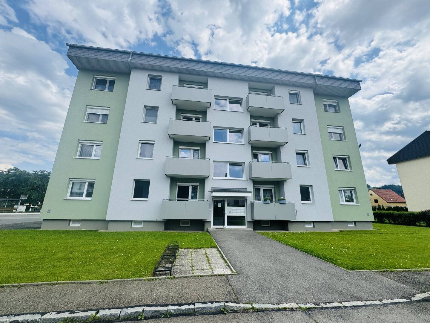 Apfelberg: naturnah & gut angebunden: Gemütliche 52 m2 Eigentumswohnung mit Charme