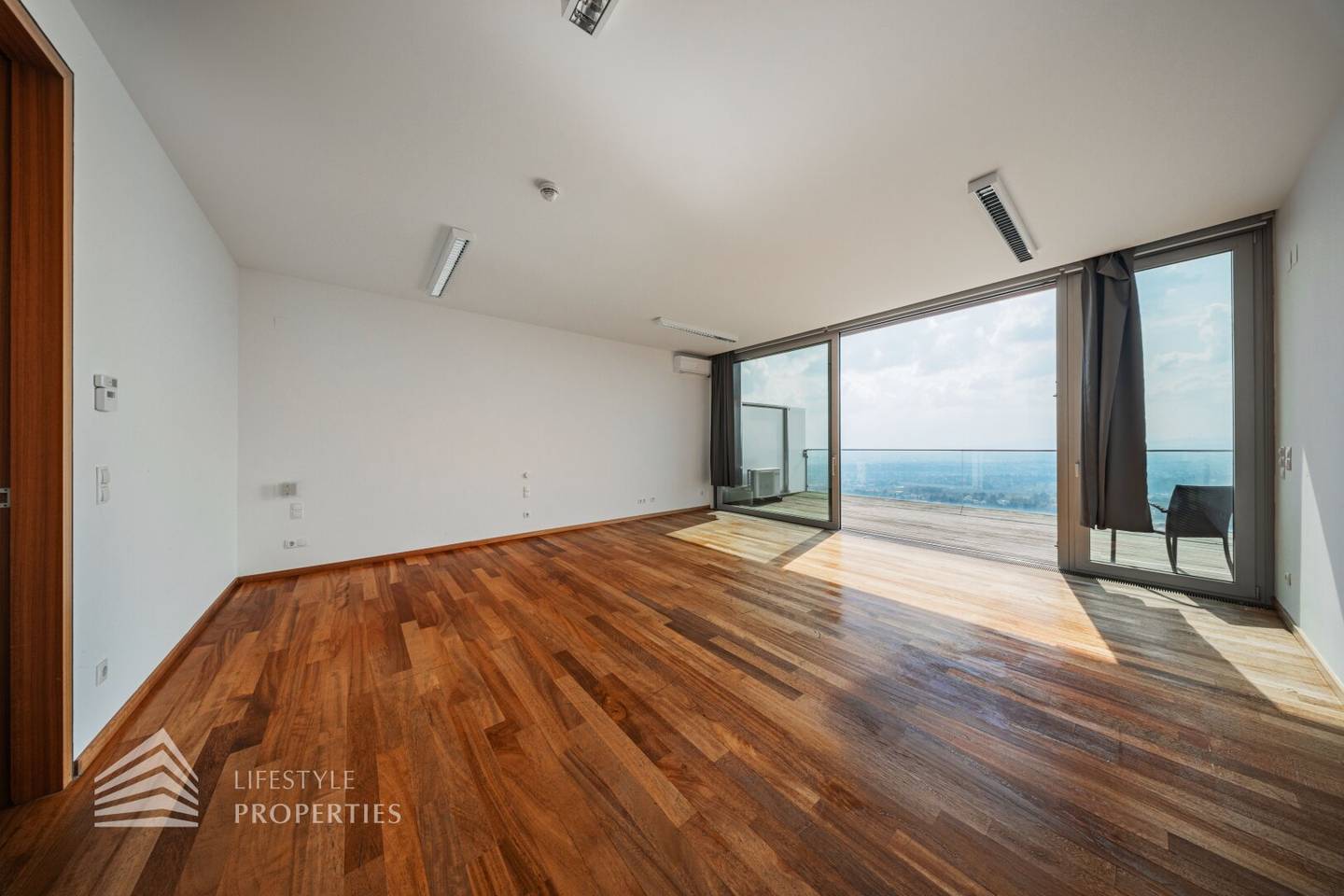 Apartment on the Kahlenberg with terrace and views over Vienna