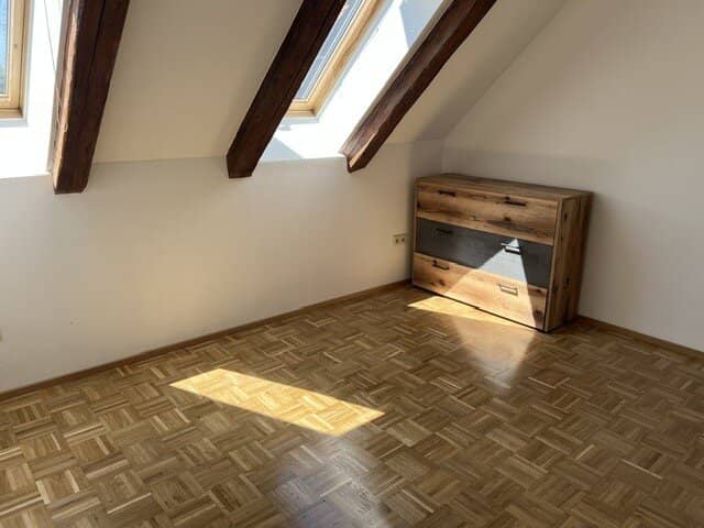 Helle 2-Zi Dachgeschoß-Wohnung mit Stellplatz in Fernitz-Mellach, 73m²