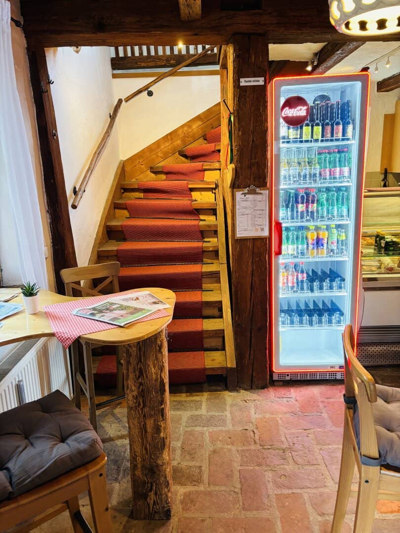 Nahversorger mit Café in Mellach: Attraktives Gewerbeobjekt sucht Nachmieter!