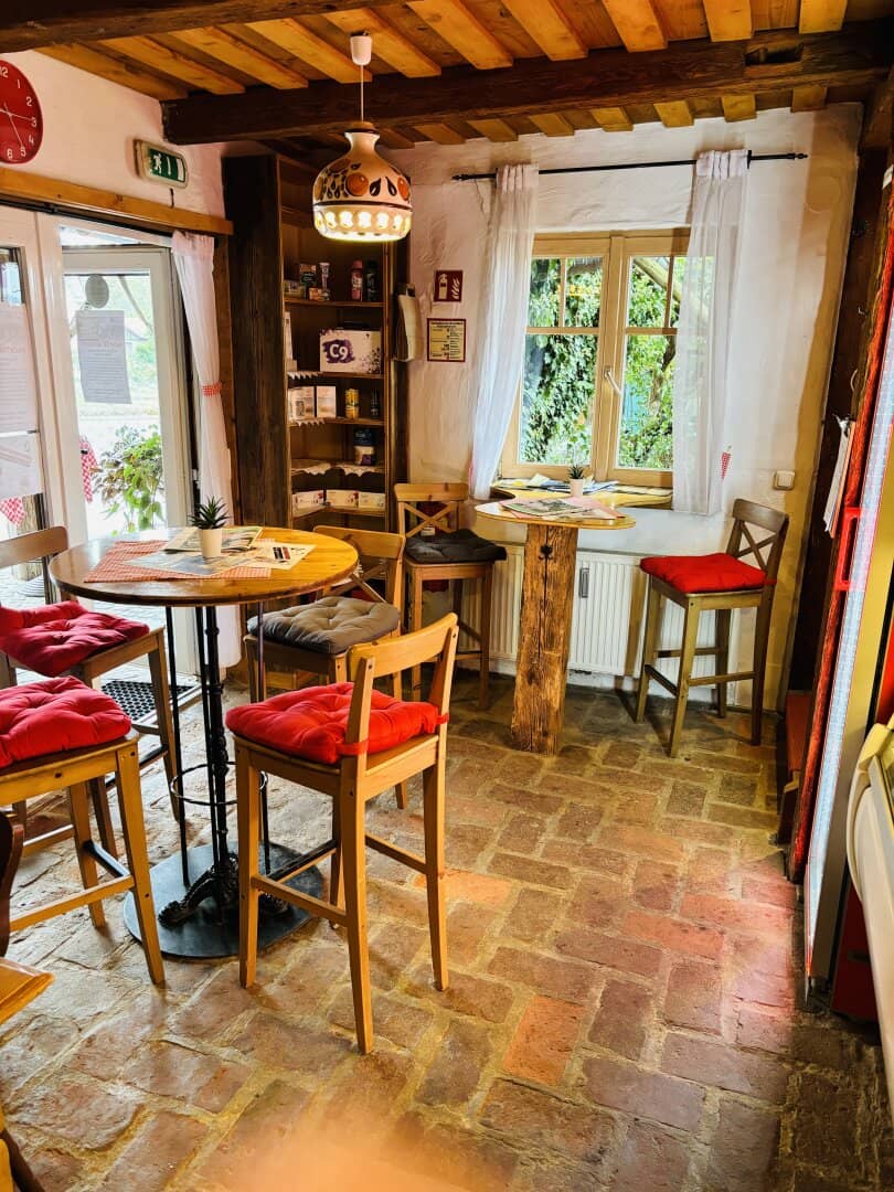 Nahversorger mit Café in Mellach: Attraktives Gewerbeobjekt sucht Nachmieter!