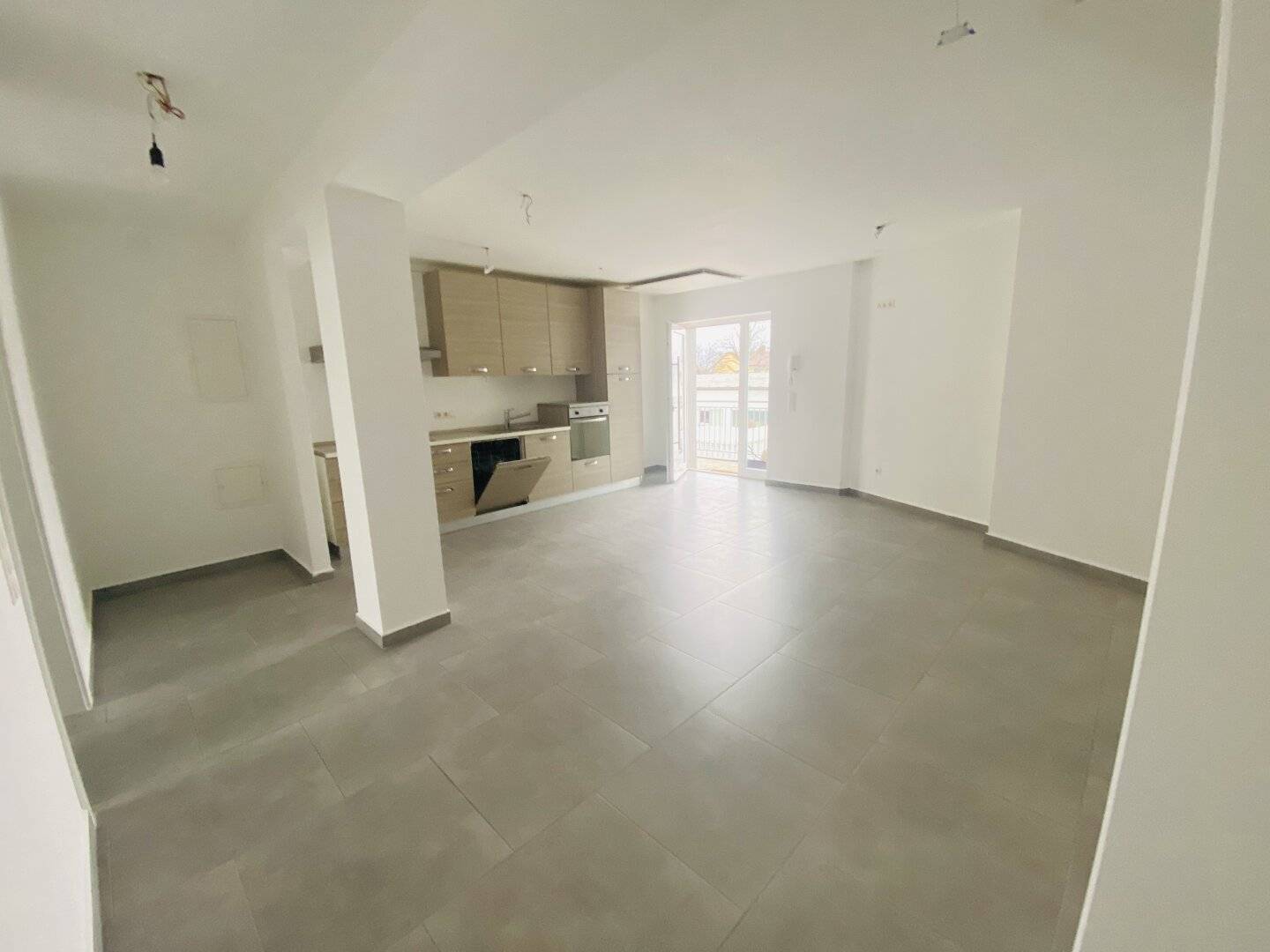 Attraktive Kapitalanlage: Vermietete 74 m² Wohnung mit Kfz-Abstellplatz in zentraler Lage