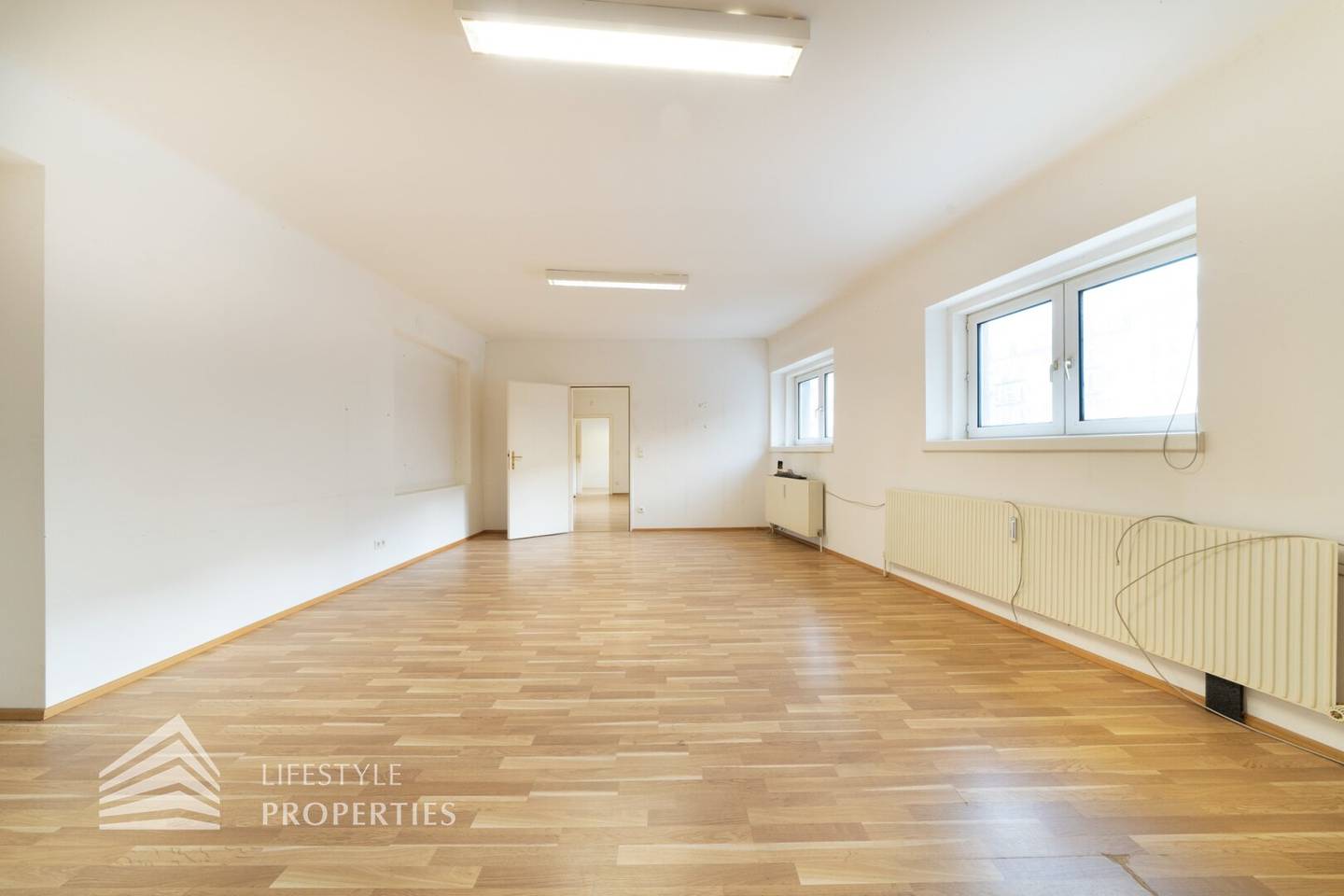 Außergewöhnliches 2-Zimmer Büro/Praxis, Nähe Landstraße