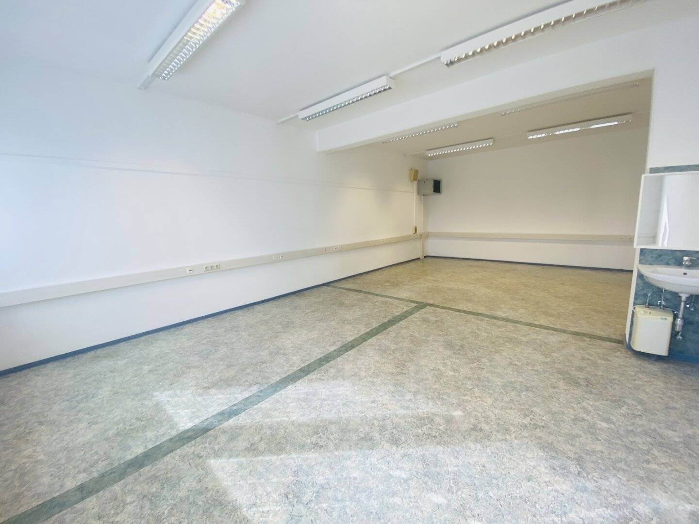 Knittelfeld: vielseitige Bürofläche -Ideal für Praxis, Beratung oder Schulung – 206 m2 in zentraler Lage