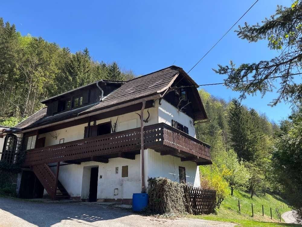 Bauernhaus mit 2,5 ha Grund in Großstübing