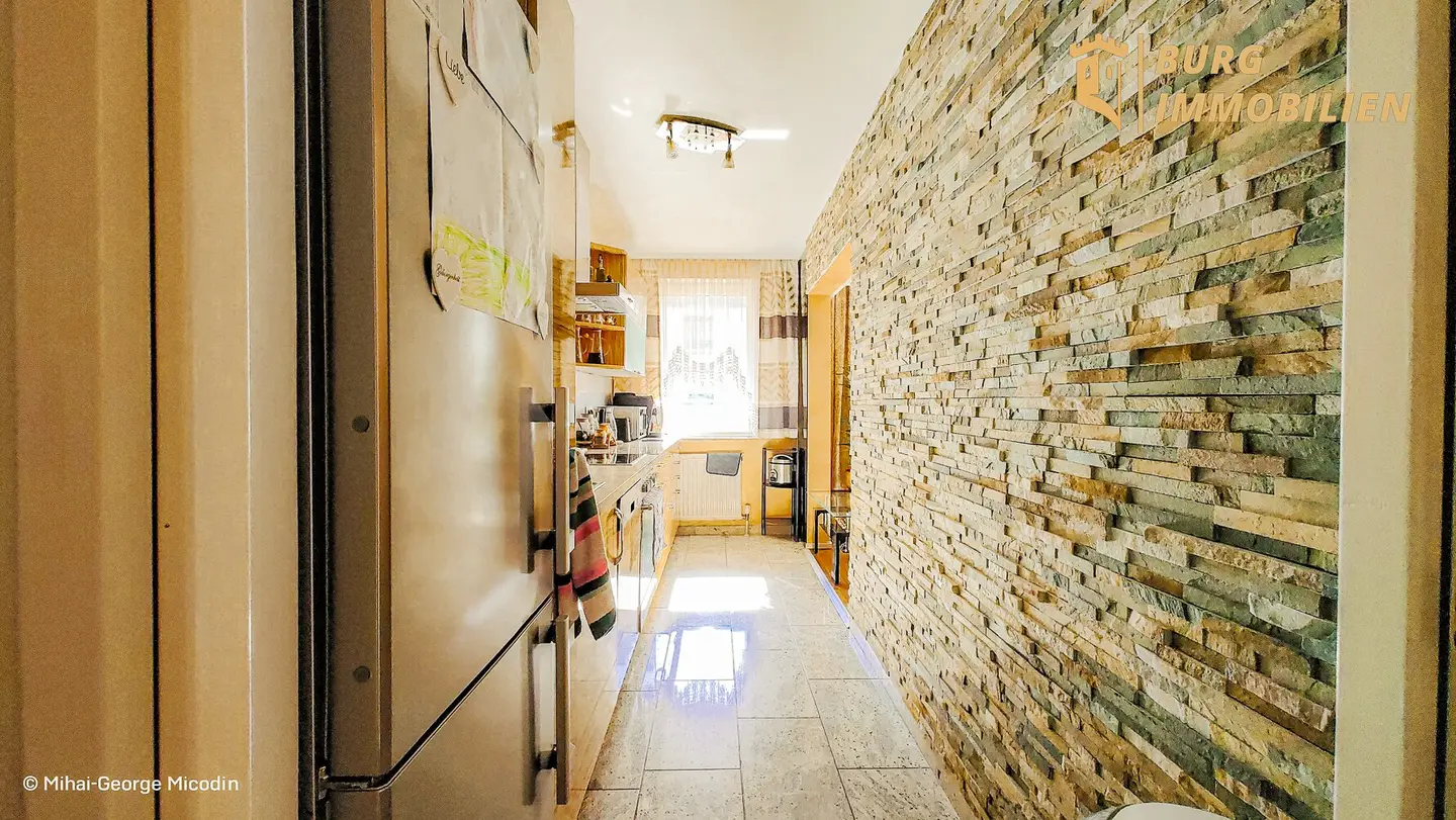 Renovierte Familienwohnung mit 3 Zimmern_ Loggia, Kinderspielplatz und U-Bahn-Nähe in 1200 Wien - Perfekt für Familien!