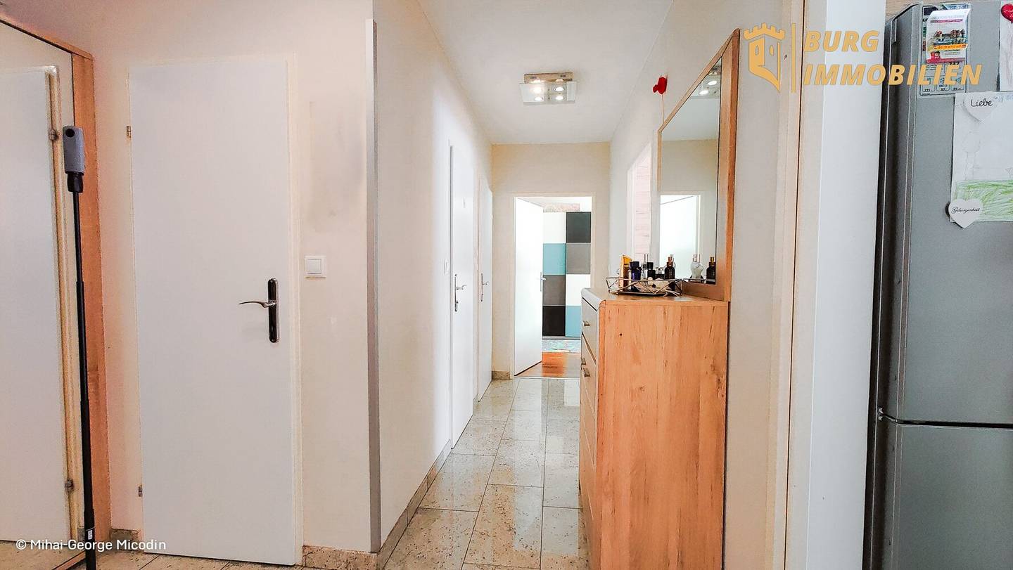 Renovierte Familienwohnung mit 3 Zimmern_ Loggia, Kinderspielplatz und U-Bahn-Nähe in 1200 Wien - Perfekt für Familien!