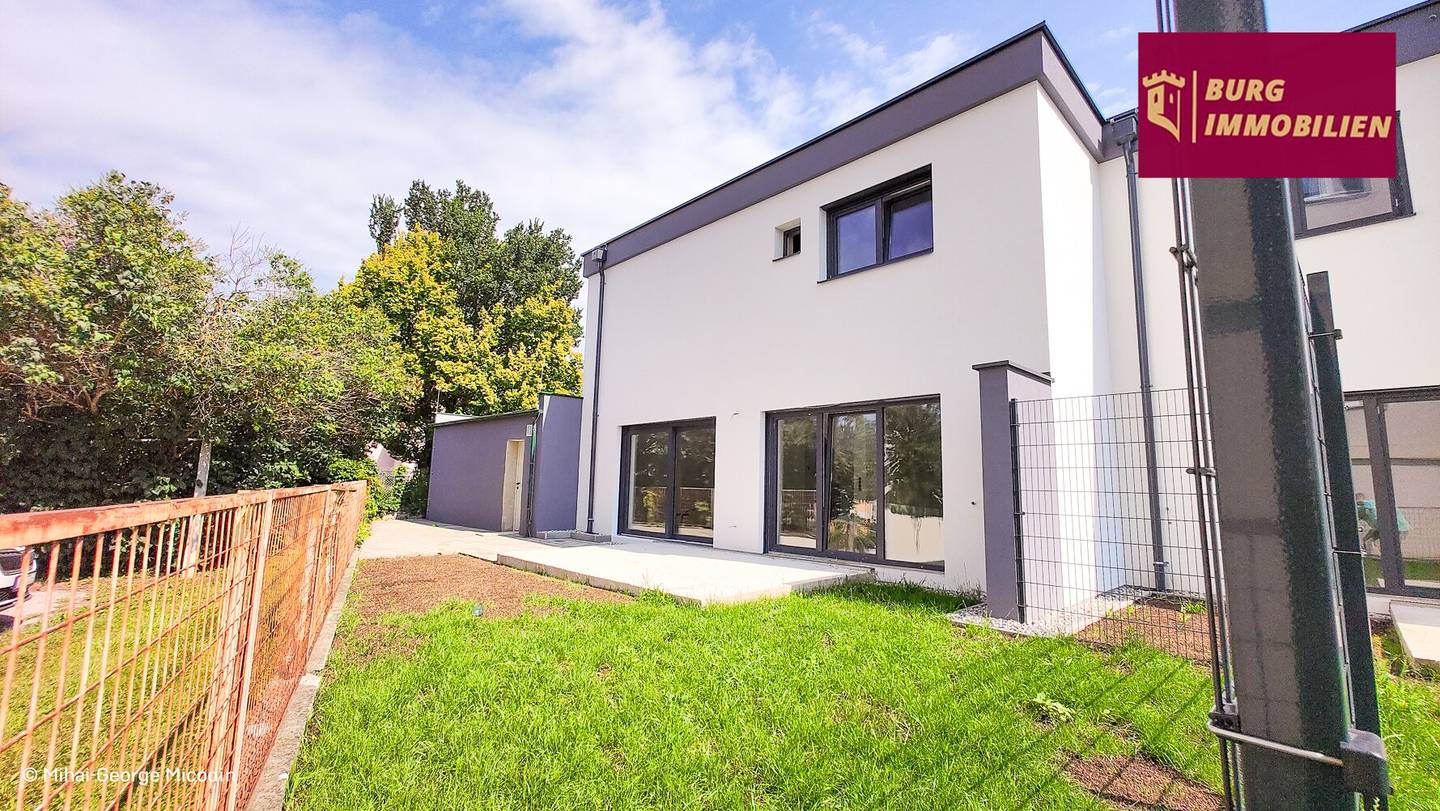 Doppelhaus Hälfte mit Garage