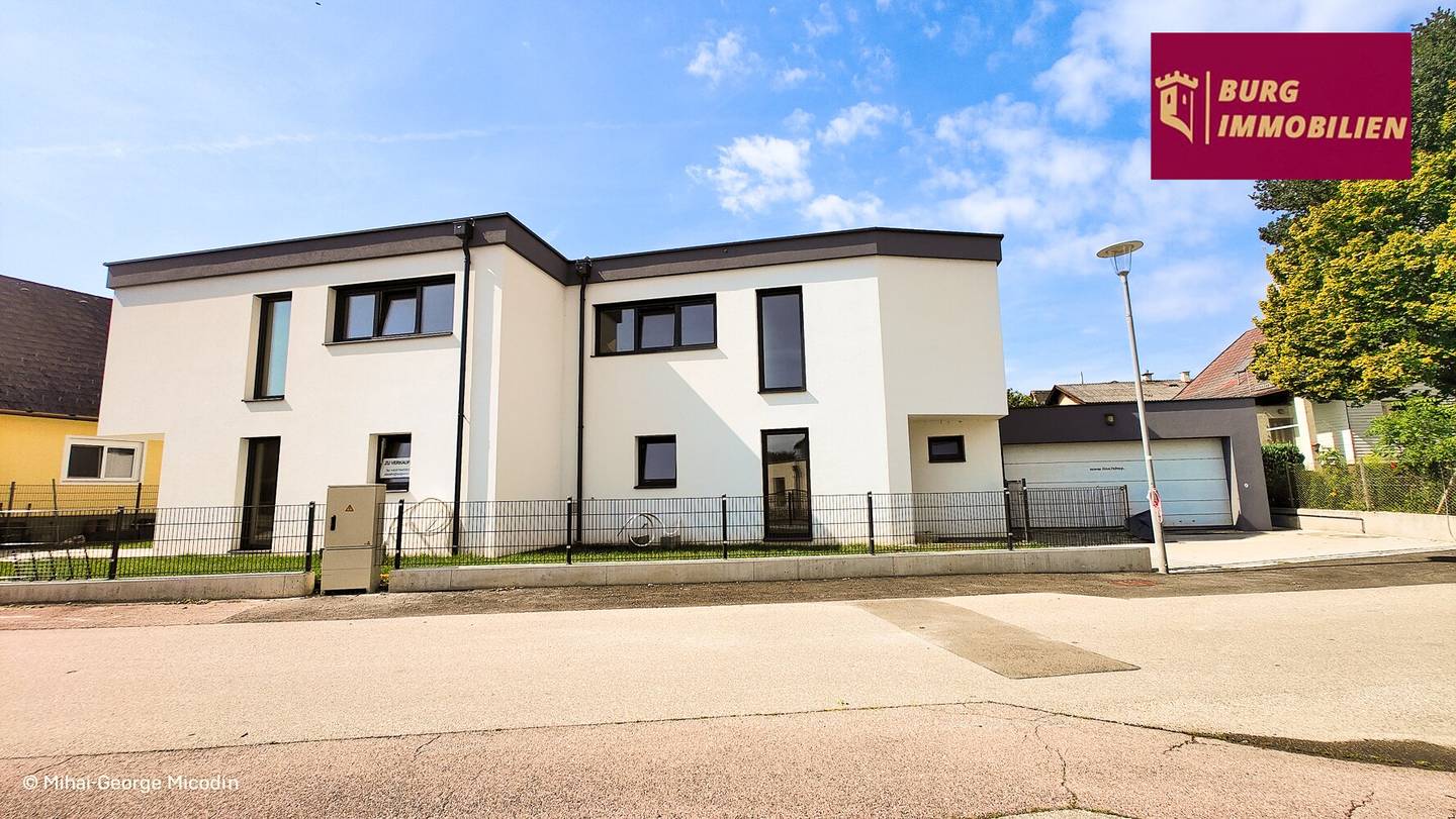 Doppelhaus Hälfte mit Garage