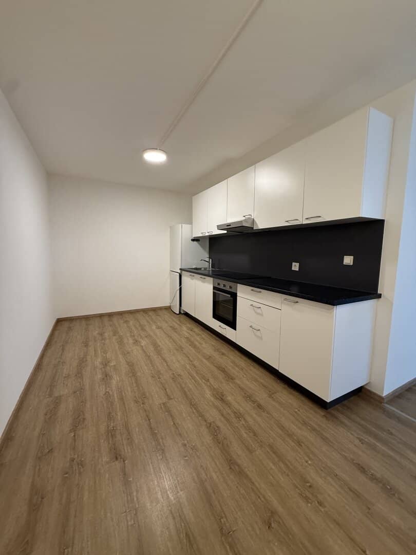 Kitzbühel: großzügige 2-Zimmer-Wohnung mit Balkon und Tiefgaragenabstellplatz