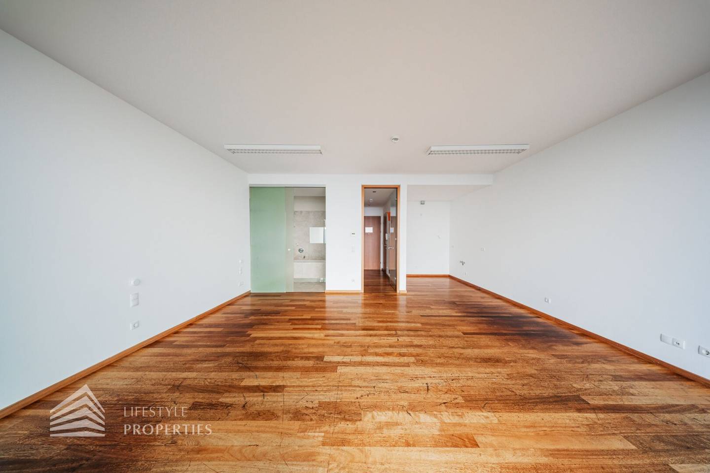 Apartment with terrace and view over Vienna