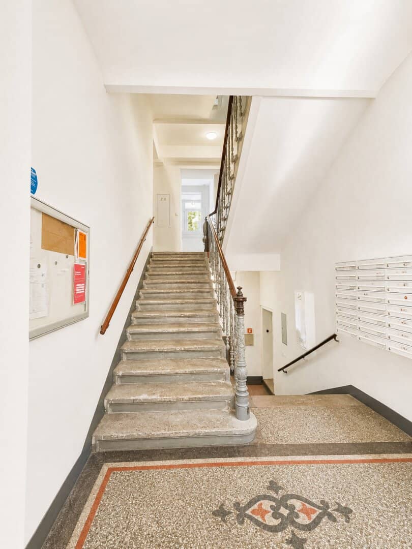 Klassischer Wiener Altbau mit Lift, großzügigen Raumhöhen und Nähe zum Rochusmarkt!