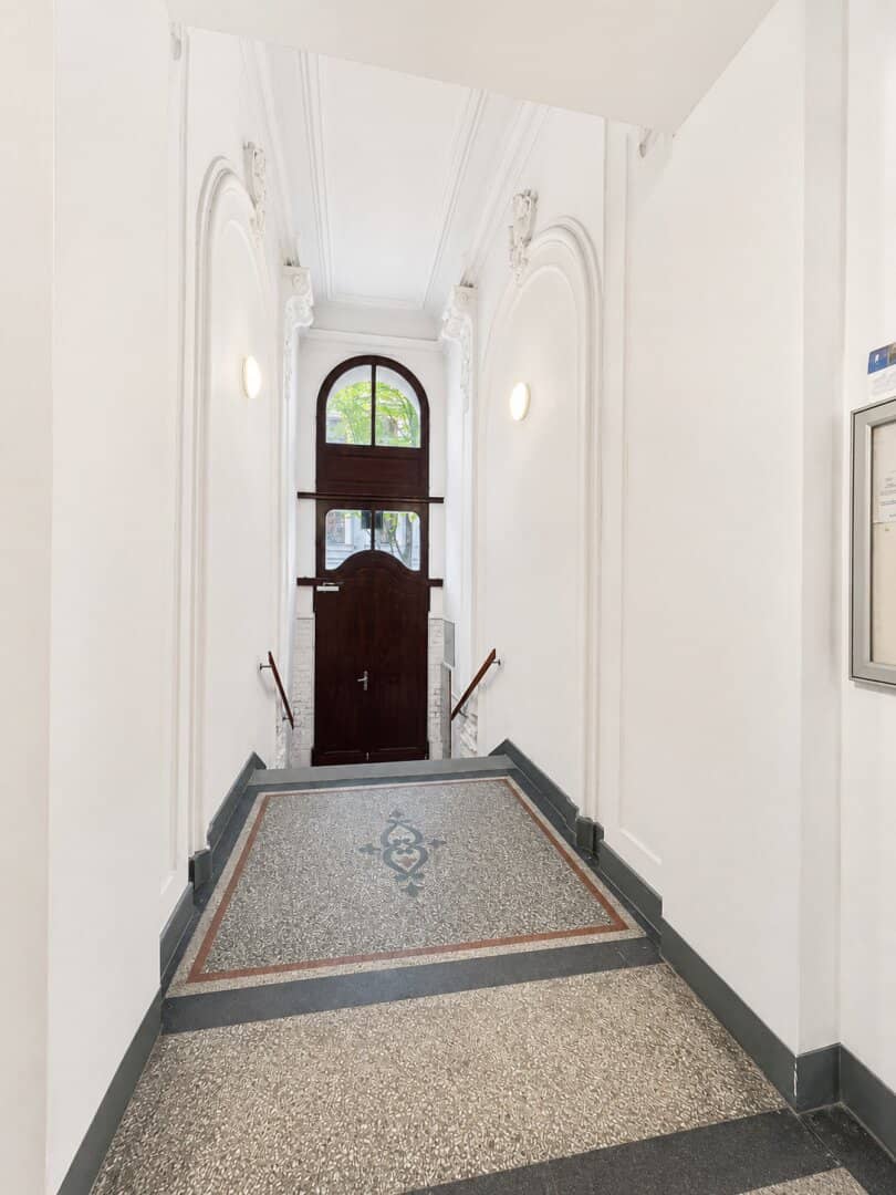Klassischer Wiener Altbau mit Lift, großzügigen Raumhöhen und Nähe zum Rochusmarkt!