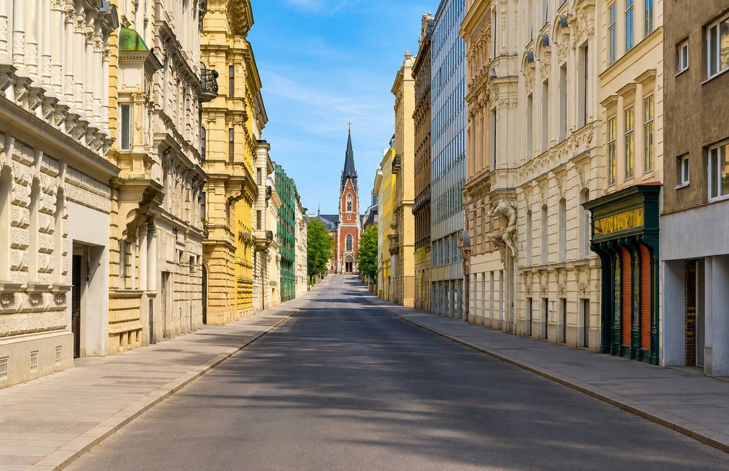 Elegante Wiener Altbauwohnung mit Balkon und direktem Liftzugang!!!!