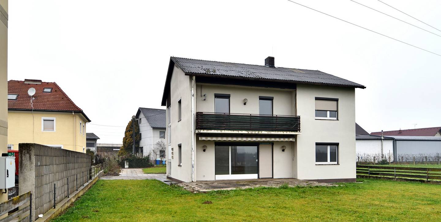 ++ RARITÄT ++ Lagerhallen mit 2 Bürohäusern in Bestlage!
