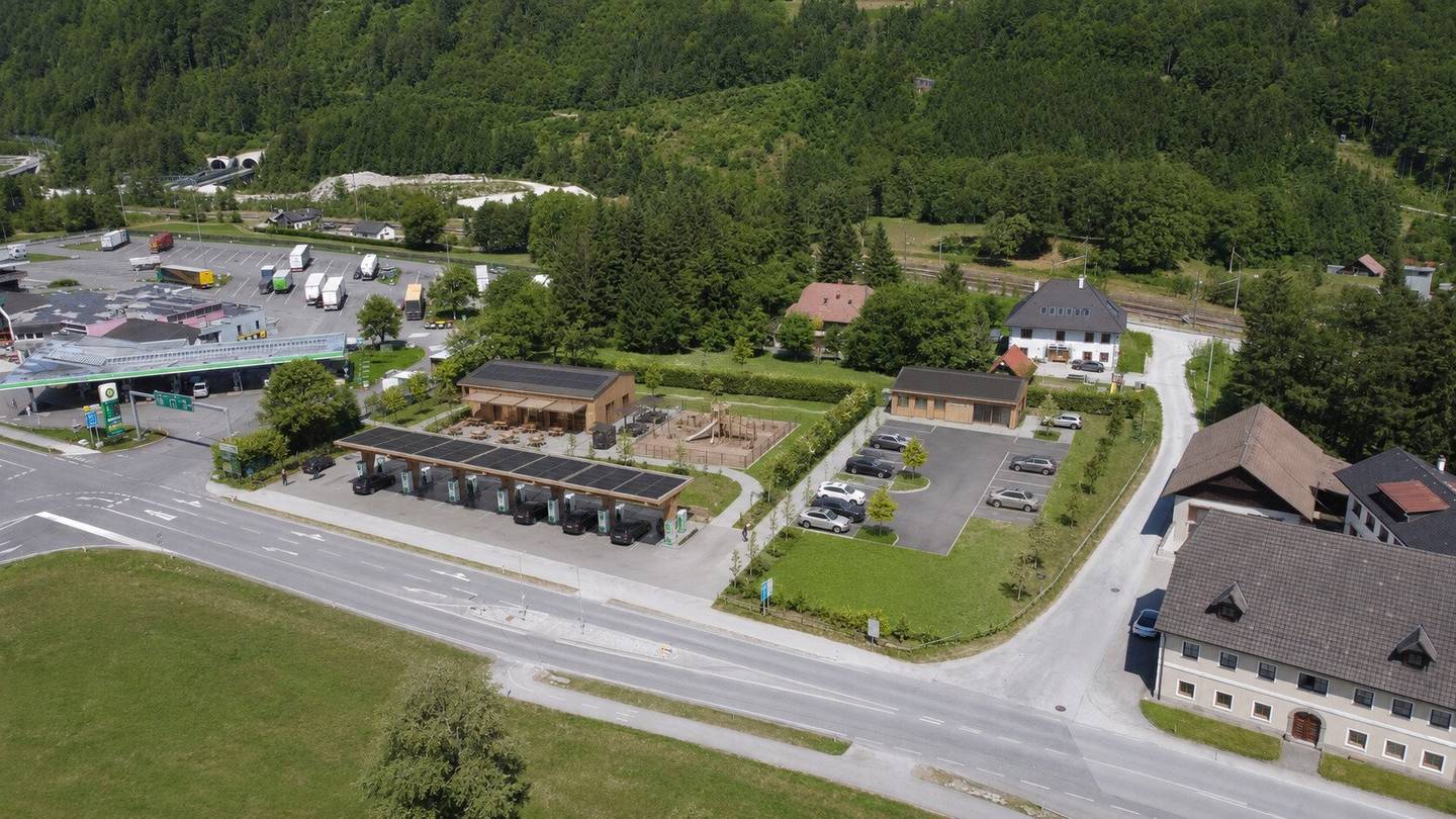 Grundstück mit großen Möglichkeiten direkt an der A9