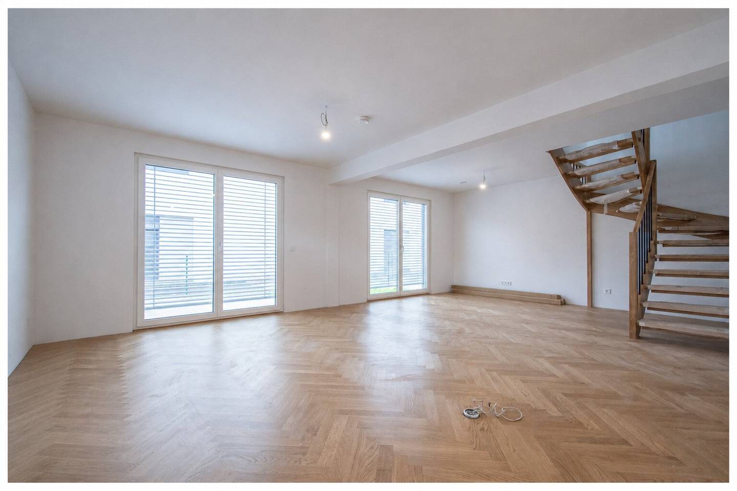 Erstbezug Reihenhaus in Himberg: 100m², Garten, Terrasse, 2 Stellplätze, Fußbodenheizung, Erdwärme in attraktiver Nähe zu Wien!