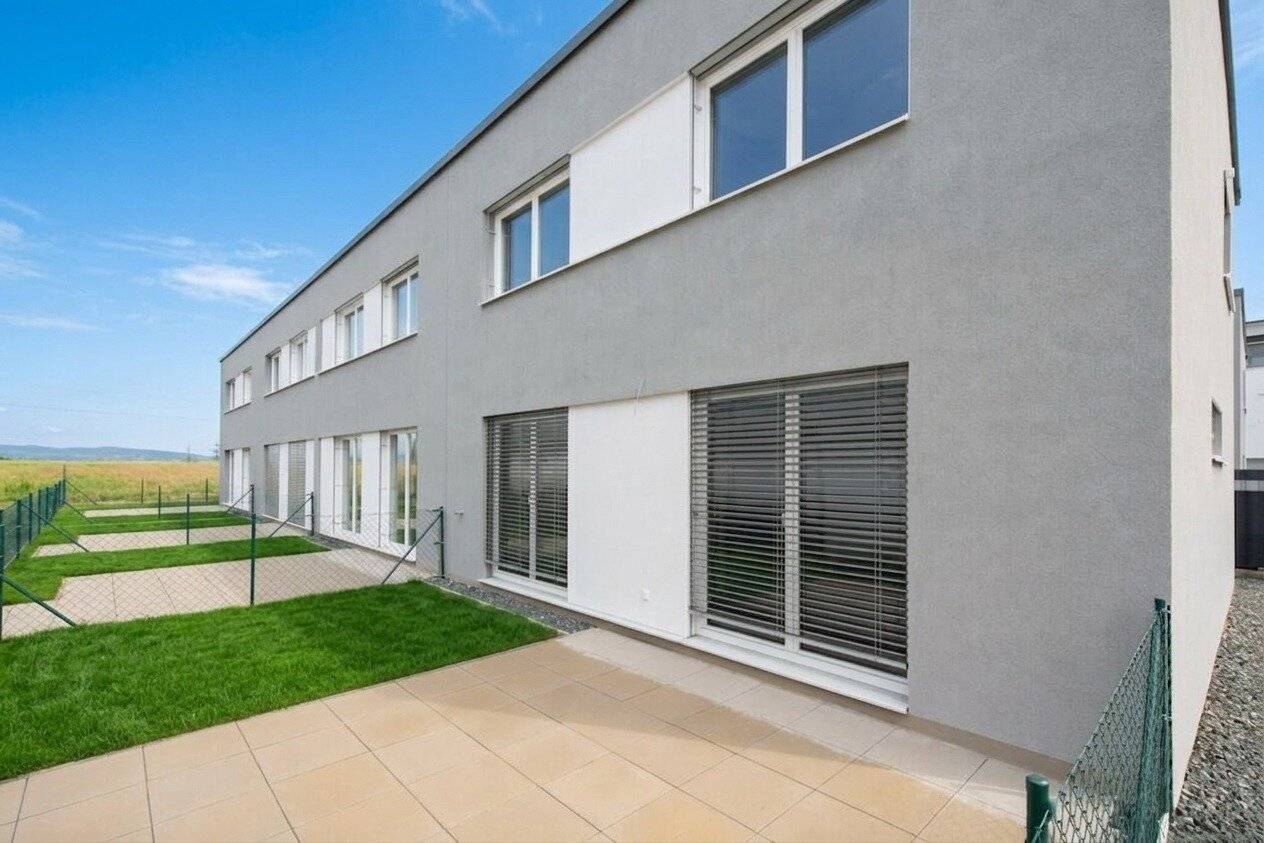 Erstbezug Reihenhaus in Himberg: 100m², Garten, Terrasse, 2 Stellplätze, Fußbodenheizung, Erdwärme in attraktiver Nähe zu Wien!