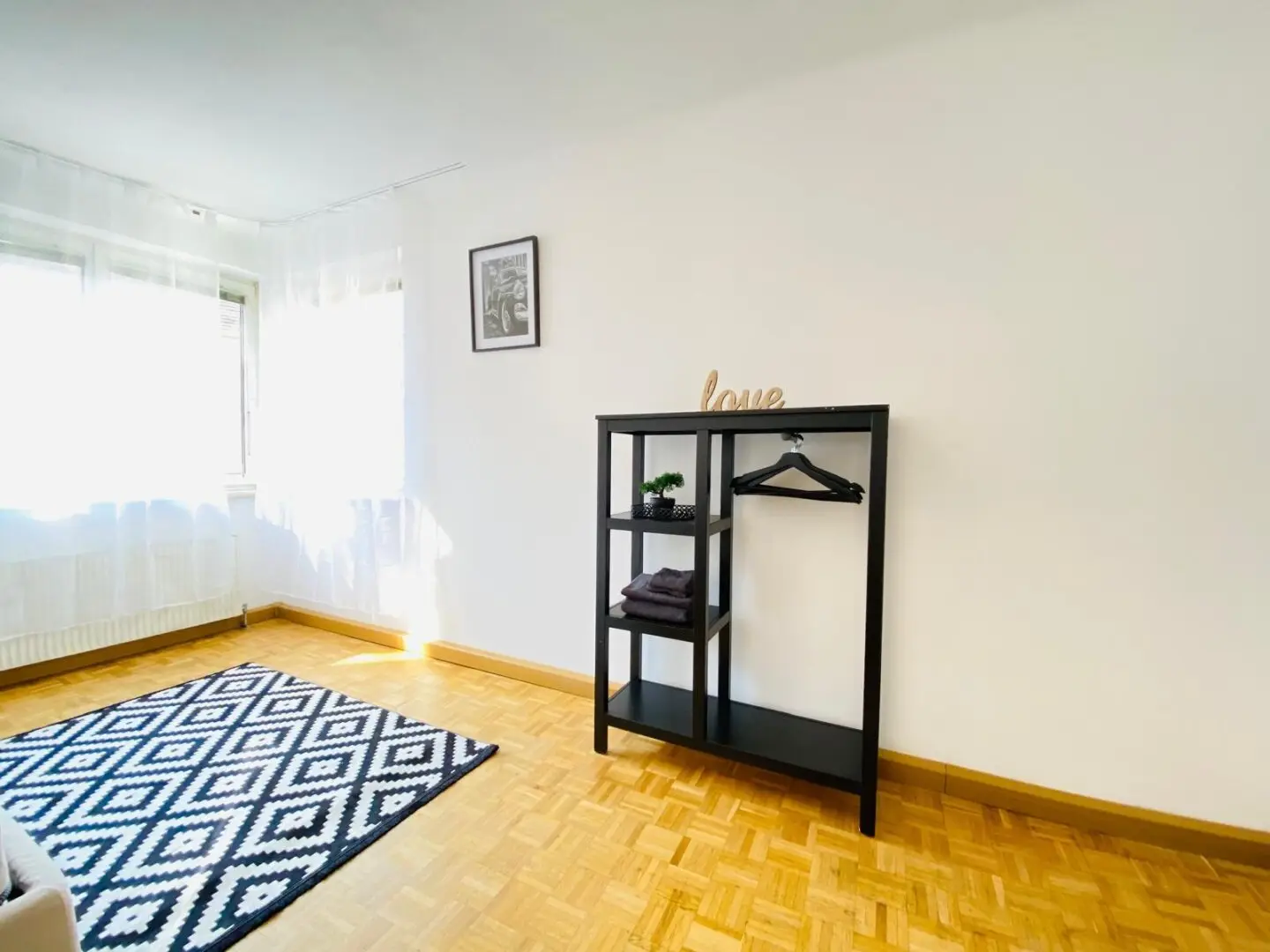Helle und freundliche 2-Zimmer-Wohung im 4. OG mit Lift | tolle Raumaufteilung | U1 Reumannplatz Nähe