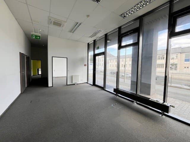 Top aufgeteilte Büro/ Geschäftsräumlichkeiten Nähe Hauptbahnhof