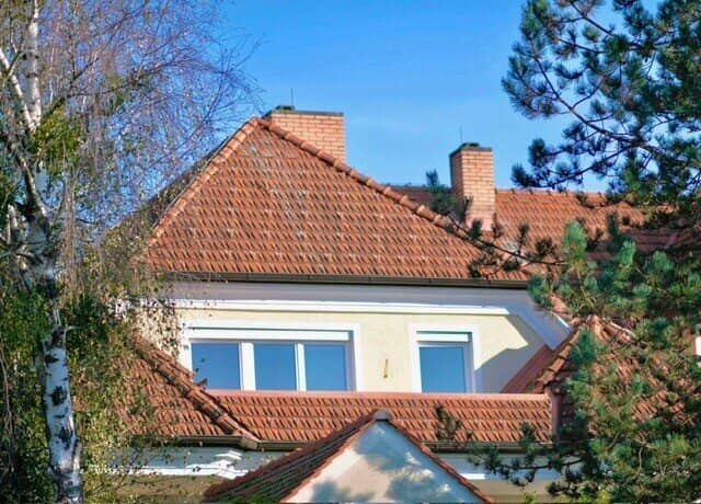 RUCKERLBERG: SCHÖNE 3 ZIMMER-WOHNUNG MIT TG UND HERRLICHEM AUSBLICK