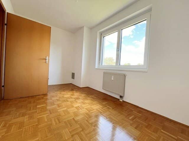 RUCKERLBERG: SCHÖNE 3 ZIMMER-WOHNUNG MIT TG UND HERRLICHEM AUSBLICK