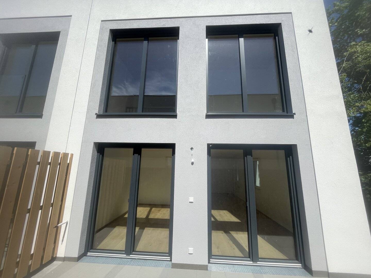 Top 1 und Top 3 – Hochwertige Neubau-Reihenhäuser mit Garten und Terrasse zur Miete